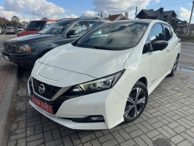 Белый Ниссан Лиф, объемом двигателя 0 л и пробегом 132 тыс. км за 12999 $, фото 1 на Automoto.ua