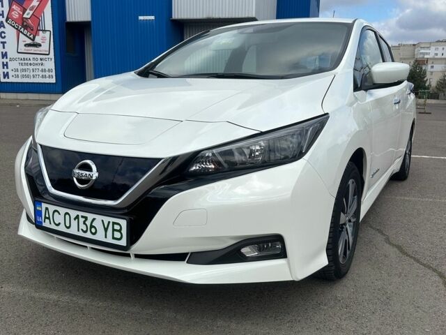 Белый Ниссан Лиф, объемом двигателя 0 л и пробегом 126 тыс. км за 12499 $, фото 1 на Automoto.ua