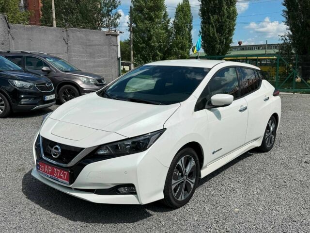 Белый Ниссан Лиф, объемом двигателя 0 л и пробегом 65 тыс. км за 12700 $, фото 1 на Automoto.ua