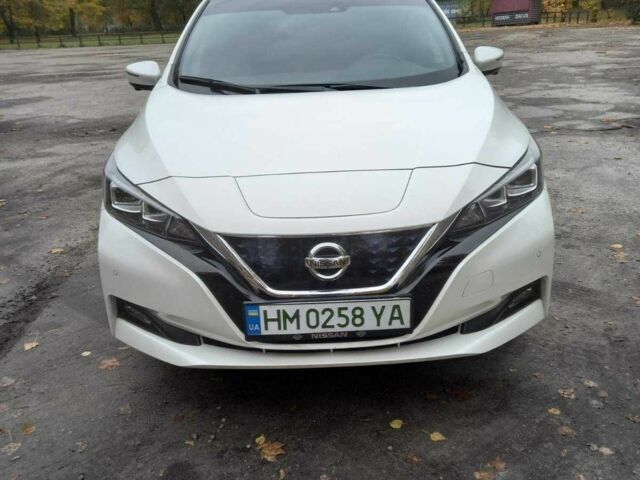 Білий Ніссан Ліф, об'ємом двигуна 0 л та пробігом 53 тис. км за 293 $, фото 1 на Automoto.ua