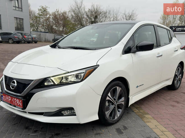 Белый Ниссан Лиф, объемом двигателя 0 л и пробегом 30 тыс. км за 15300 $, фото 1 на Automoto.ua