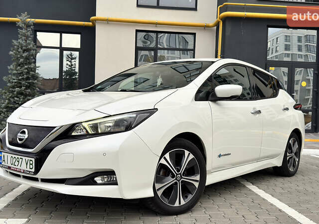 Белый Ниссан Лиф, объемом двигателя 0 л и пробегом 80 тыс. км за 13500 $, фото 1 на Automoto.ua