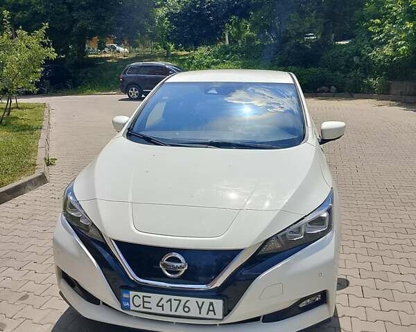 Белый Ниссан Лиф, объемом двигателя 0 л и пробегом 113 тыс. км за 15500 $, фото 1 на Automoto.ua