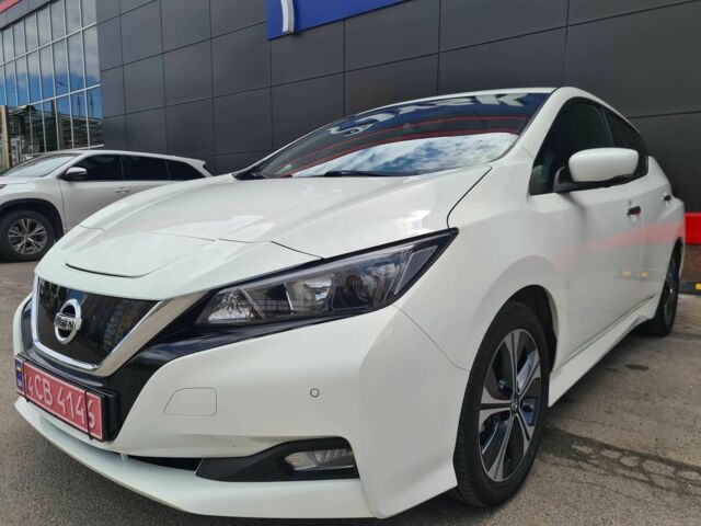 Білий Ніссан Ліф, об'ємом двигуна 0 л та пробігом 85 тис. км за 13500 $, фото 1 на Automoto.ua