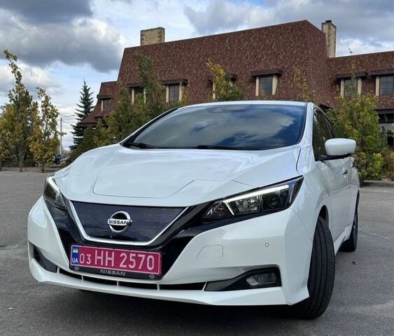 Белый Ниссан Лиф, объемом двигателя 0 л и пробегом 80 тыс. км за 14300 $, фото 1 на Automoto.ua