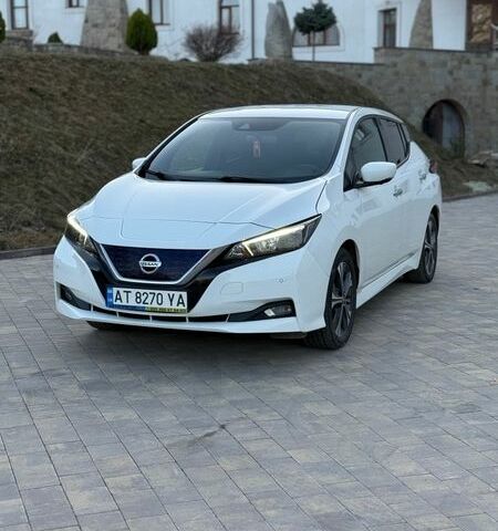 Білий Ніссан Ліф, об'ємом двигуна 0 л та пробігом 94 тис. км за 12200 $, фото 1 на Automoto.ua