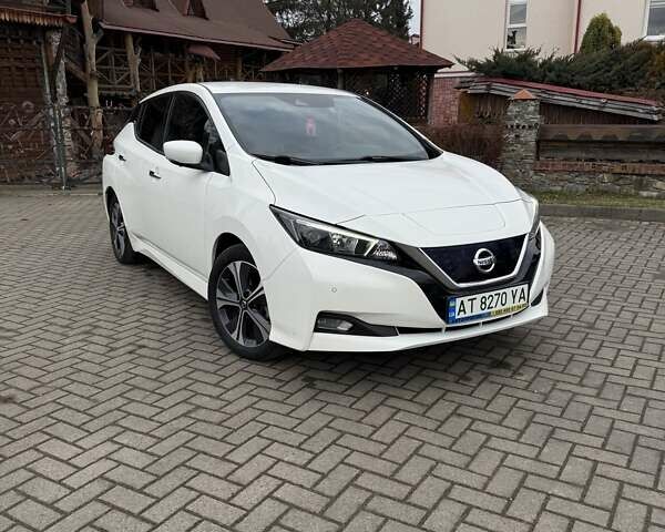 Белый Ниссан Лиф, объемом двигателя 0 л и пробегом 91 тыс. км за 12500 $, фото 1 на Automoto.ua