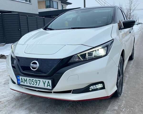 Белый Ниссан Лиф, объемом двигателя 0 л и пробегом 130 тыс. км за 14850 $, фото 1 на Automoto.ua