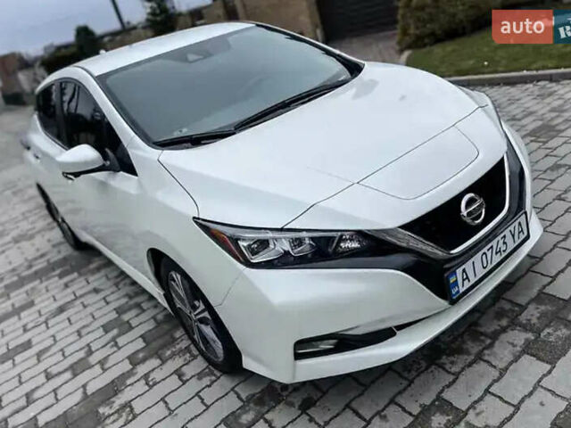 Білий Ніссан Ліф, об'ємом двигуна 0 л та пробігом 81 тис. км за 13700 $, фото 1 на Automoto.ua