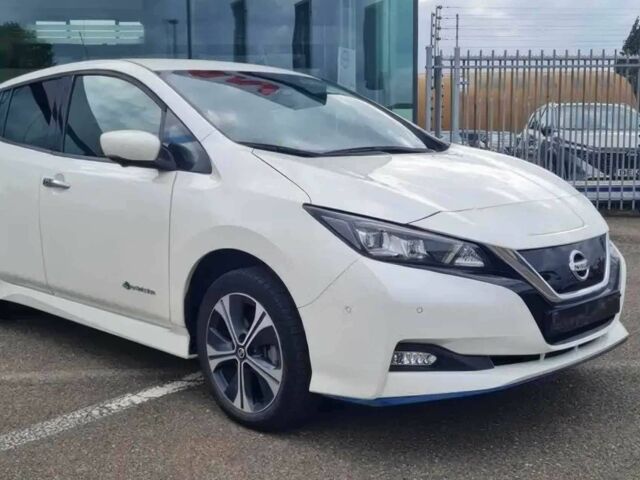 Белый Ниссан Лиф, объемом двигателя 0 л и пробегом 31 тыс. км за 11300 $, фото 1 на Automoto.ua