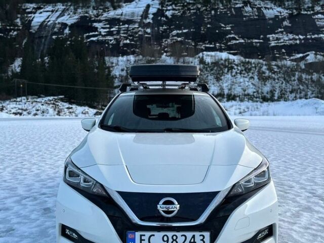 Білий Ніссан Ліф, об'ємом двигуна 0 л та пробігом 62 тис. км за 16200 $, фото 1 на Automoto.ua