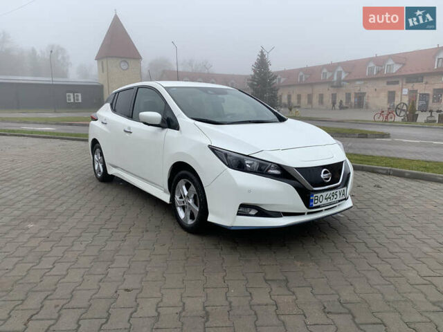 Белый Ниссан Лиф, объемом двигателя 0 л и пробегом 84 тыс. км за 16899 $, фото 1 на Automoto.ua