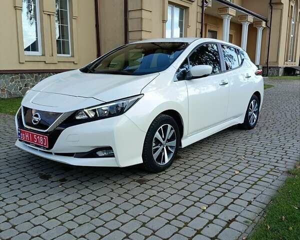 Белый Ниссан Лиф, объемом двигателя 0 л и пробегом 18 тыс. км за 13999 $, фото 1 на Automoto.ua