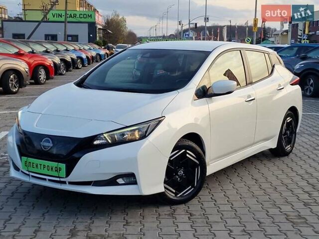 Белый Ниссан Лиф, объемом двигателя 0 л и пробегом 93 тыс. км за 14600 $, фото 1 на Automoto.ua