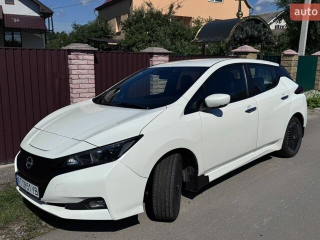 Белый Ниссан Лиф, объемом двигателя 0 л и пробегом 95 тыс. км за 17100 $, фото 1 на Automoto.ua