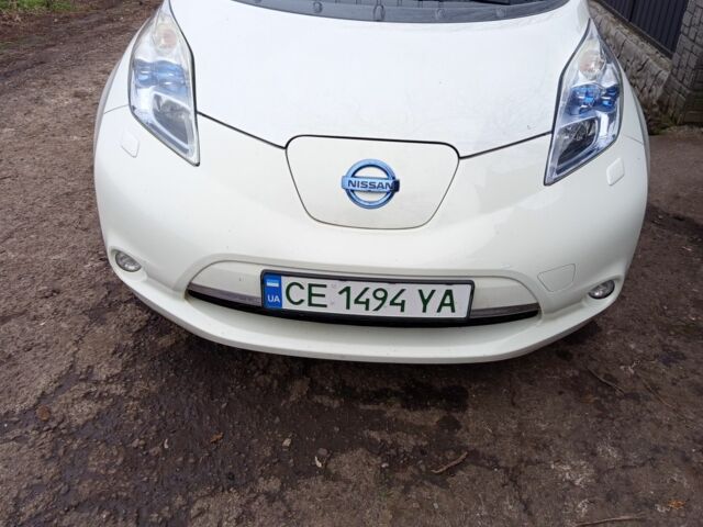 Белый Ниссан Лиф, объемом двигателя 0 л и пробегом 160 тыс. км за 4500 $, фото 1 на Automoto.ua