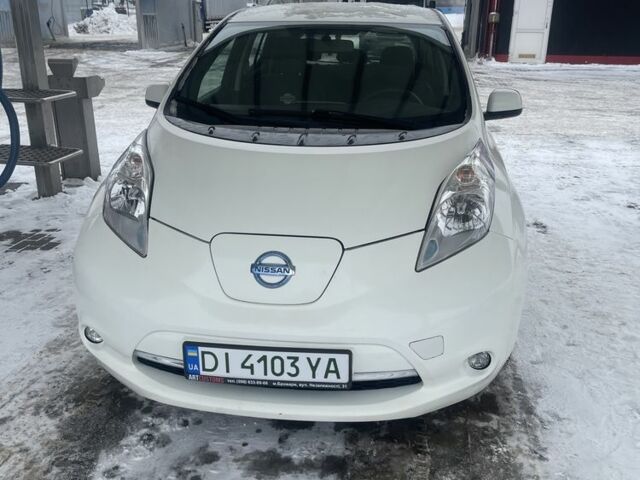 Белый Ниссан Лиф, объемом двигателя 0 л и пробегом 119 тыс. км за 6999 $, фото 1 на Automoto.ua