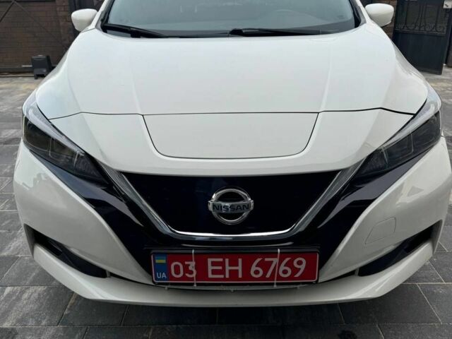 Белый Ниссан Лиф, объемом двигателя 0 л и пробегом 113 тыс. км за 12500 $, фото 1 на Automoto.ua