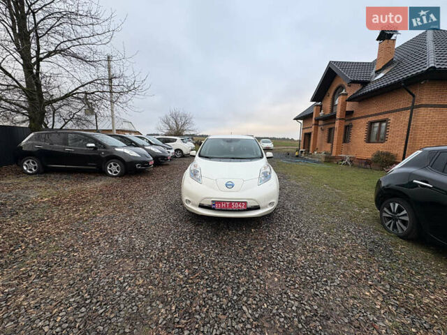 Бежевый Ниссан Лиф, объемом двигателя 0 л и пробегом 116 тыс. км за 6500 $, фото 1 на Automoto.ua