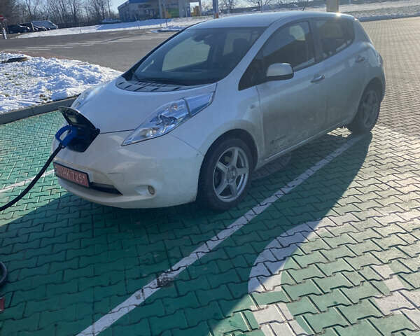 Бежевий Ніссан Ліф, об'ємом двигуна 0 л та пробігом 83 тис. км за 7250 $, фото 1 на Automoto.ua