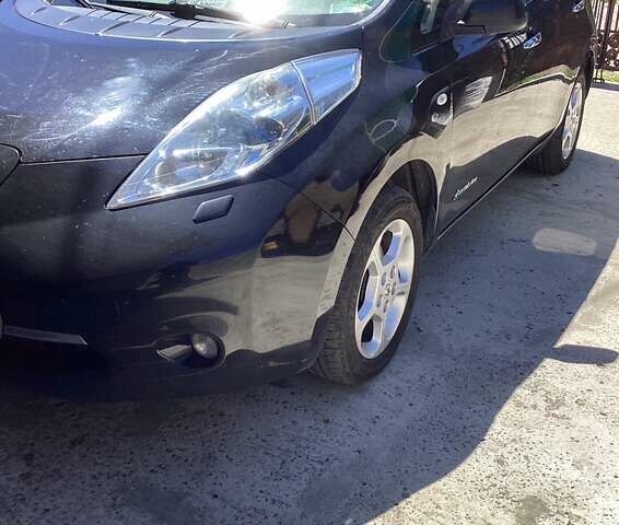 Чорний Ніссан Ліф, об'ємом двигуна 0 л та пробігом 220 тис. км за 7700 $, фото 1 на Automoto.ua
