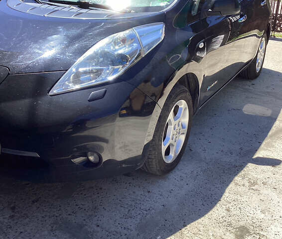 Черный Ниссан Лиф, объемом двигателя 0 л и пробегом 220 тыс. км за 6800 $, фото 1 на Automoto.ua