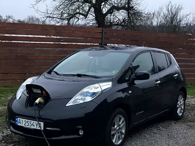 Черный Ниссан Лиф, объемом двигателя 0 л и пробегом 18000 тыс. км за 5500 $, фото 1 на Automoto.ua