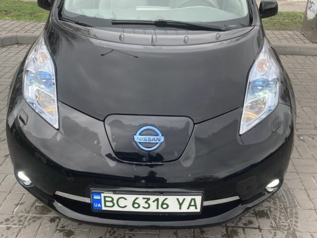 Чорний Ніссан Ліф, об'ємом двигуна 0 л та пробігом 105 тис. км за 5000 $, фото 1 на Automoto.ua