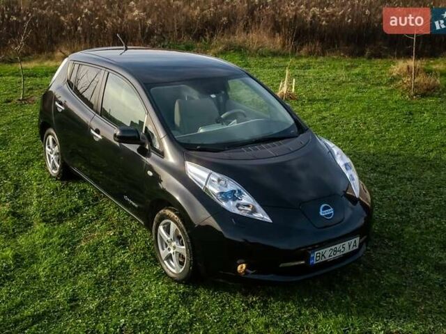 Чорний Ніссан Ліф, об'ємом двигуна 0 л та пробігом 134 тис. км за 6100 $, фото 1 на Automoto.ua