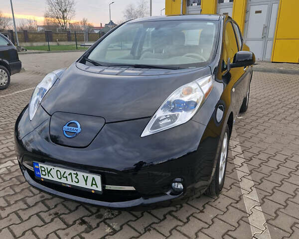 Черный Ниссан Лиф, объемом двигателя 0 л и пробегом 82 тыс. км за 5200 $, фото 1 на Automoto.ua