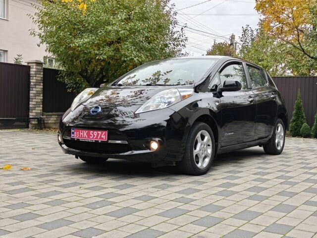 Черный Ниссан Лиф, объемом двигателя 0 л и пробегом 94 тыс. км за 3750 $, фото 1 на Automoto.ua