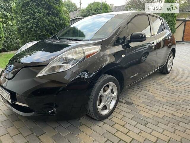 Черный Ниссан Лиф, объемом двигателя 0 л и пробегом 180 тыс. км за 6000 $, фото 1 на Automoto.ua