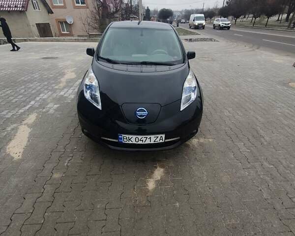 Чорний Ніссан Ліф, об'ємом двигуна 0 л та пробігом 109 тис. км за 5000 $, фото 1 на Automoto.ua