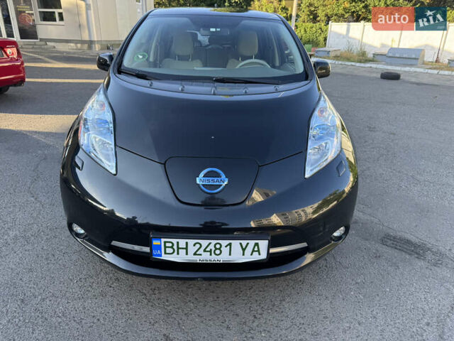 Черный Ниссан Лиф, объемом двигателя 0 л и пробегом 179 тыс. км за 5000 $, фото 1 на Automoto.ua