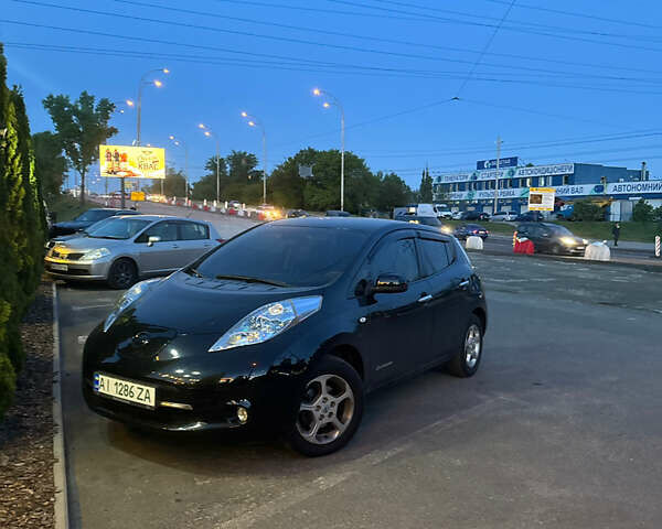 Черный Ниссан Лиф, объемом двигателя 0 л и пробегом 178 тыс. км за 5900 $, фото 1 на Automoto.ua