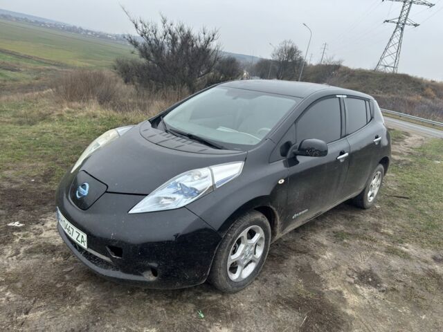 Черный Ниссан Лиф, объемом двигателя 0 л и пробегом 127 тыс. км за 3300 $, фото 1 на Automoto.ua