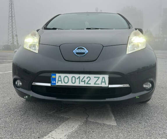 Чорний Ніссан Ліф, об'ємом двигуна 0 л та пробігом 105 тис. км за 6299 $, фото 1 на Automoto.ua