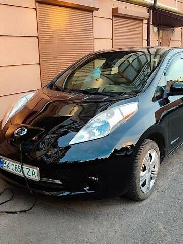 Черный Ниссан Лиф, объемом двигателя 0 л и пробегом 202 тыс. км за 6100 $, фото 1 на Automoto.ua