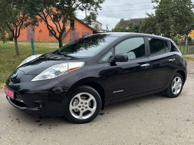 Черный Ниссан Лиф, объемом двигателя 0 л и пробегом 141 тыс. км за 6400 $, фото 1 на Automoto.ua