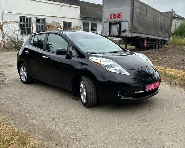 Черный Ниссан Лиф, объемом двигателя 0 л и пробегом 141 тыс. км за 6400 $, фото 1 на Automoto.ua