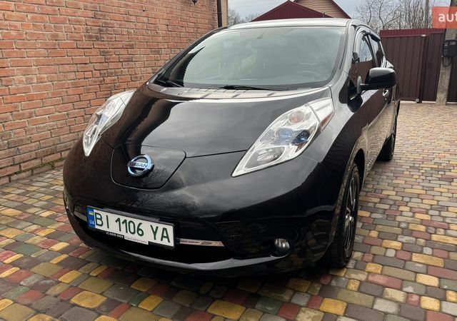 Чорний Ніссан Ліф, об'ємом двигуна 0 л та пробігом 102 тис. км за 6900 $, фото 1 на Automoto.ua
