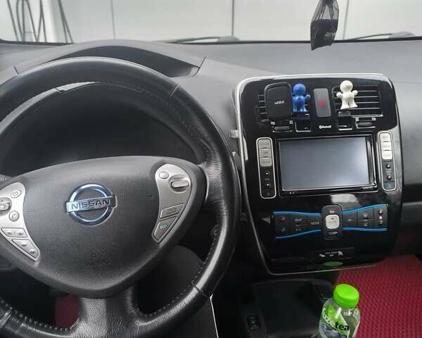 Чорний Ніссан Ліф, об'ємом двигуна 0 л та пробігом 127 тис. км за 7000 $, фото 1 на Automoto.ua