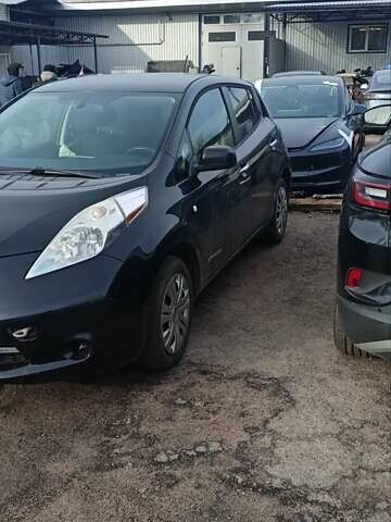 Черный Ниссан Лиф, объемом двигателя 0 л и пробегом 180 тыс. км за 4500 $, фото 1 на Automoto.ua