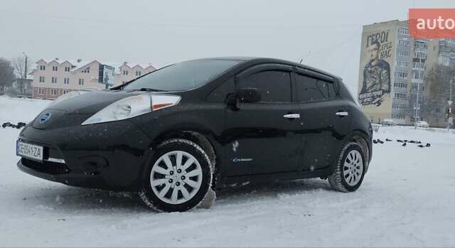 Черный Ниссан Лиф, объемом двигателя 0 л и пробегом 140 тыс. км за 7999 $, фото 1 на Automoto.ua