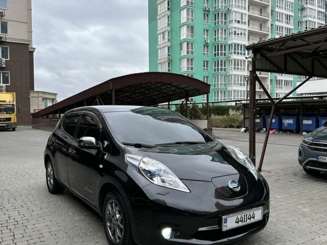 Чорний Ніссан Ліф, об'ємом двигуна 0 л та пробігом 170 тис. км за 6999 $, фото 1 на Automoto.ua