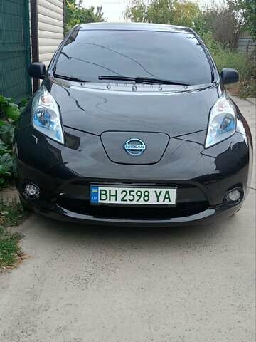 Чорний Ніссан Ліф, об'ємом двигуна 0 л та пробігом 126 тис. км за 7000 $, фото 1 на Automoto.ua