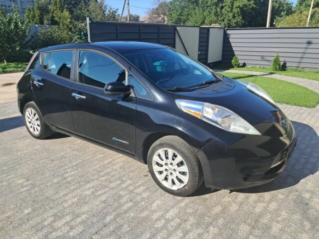 Черный Ниссан Лиф, объемом двигателя 0 л и пробегом 165 тыс. км за 5900 $, фото 1 на Automoto.ua