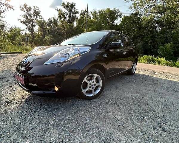 Чорний Ніссан Ліф, об'ємом двигуна 0 л та пробігом 105 тис. км за 7999 $, фото 1 на Automoto.ua