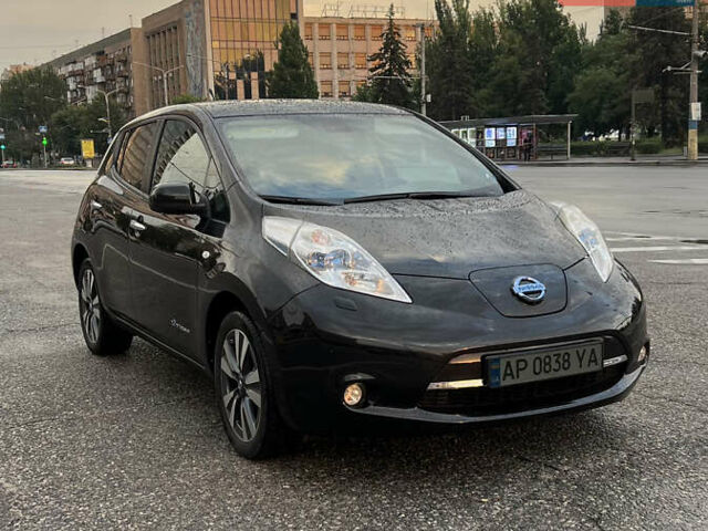 Черный Ниссан Лиф, объемом двигателя 0 л и пробегом 104 тыс. км за 8500 $, фото 1 на Automoto.ua