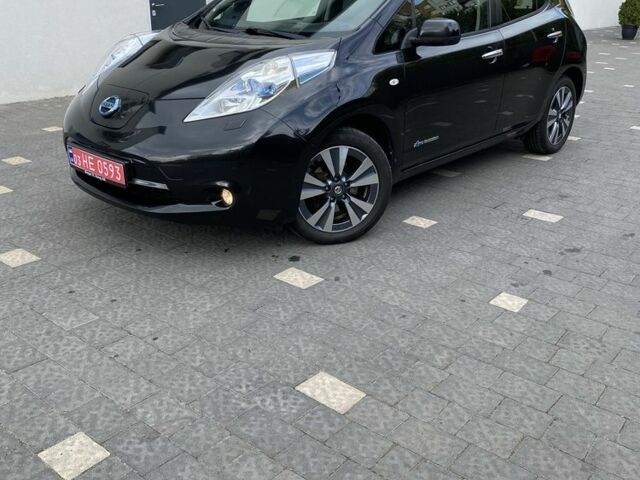 Черный Ниссан Лиф, объемом двигателя 0 л и пробегом 186 тыс. км за 6950 $, фото 1 на Automoto.ua